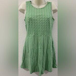 New York & Co Green Geometric Fit & Foare Dress Size Small